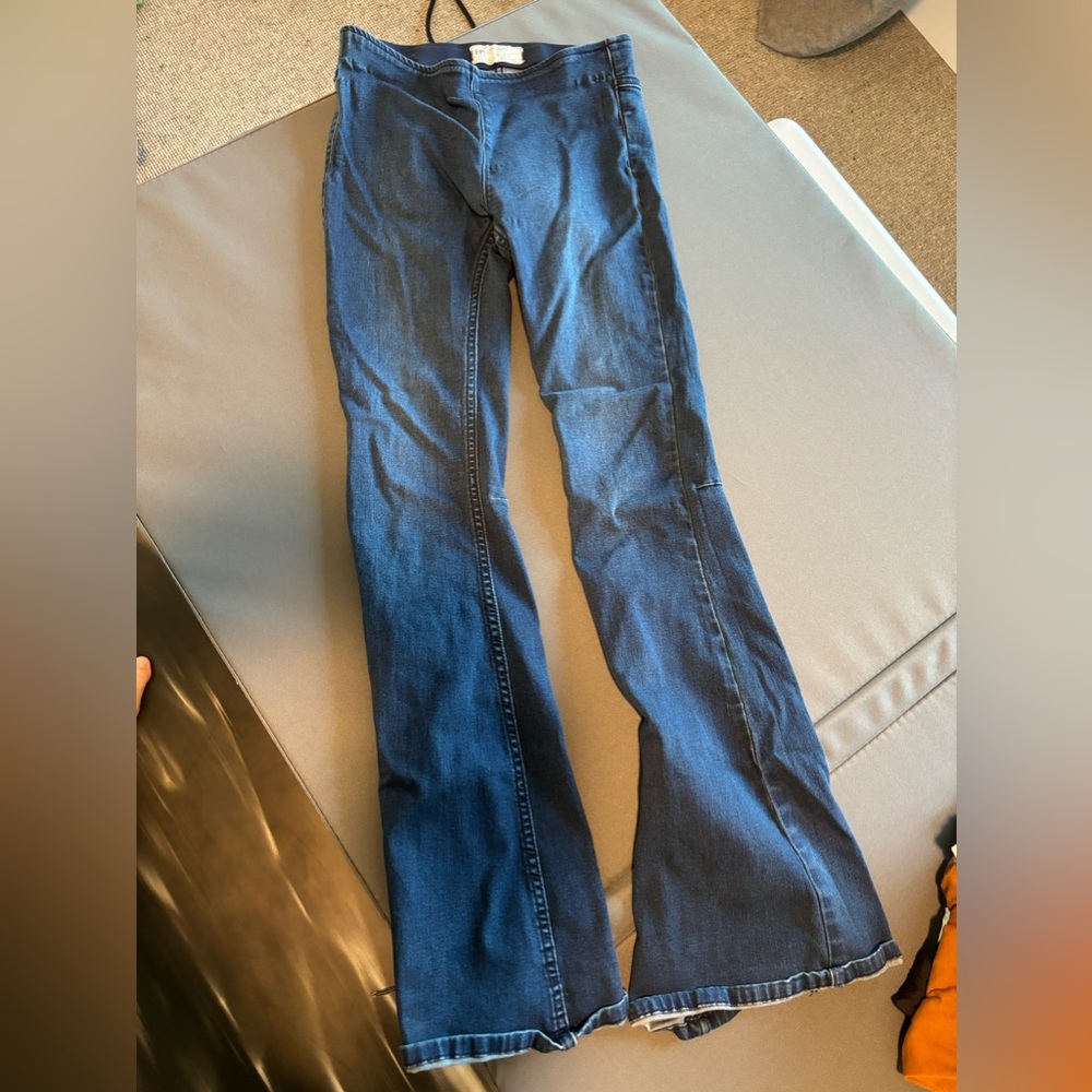 Free people wide bottom jeans size 27 good condition